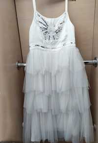 Белое нарядное платье на девочку