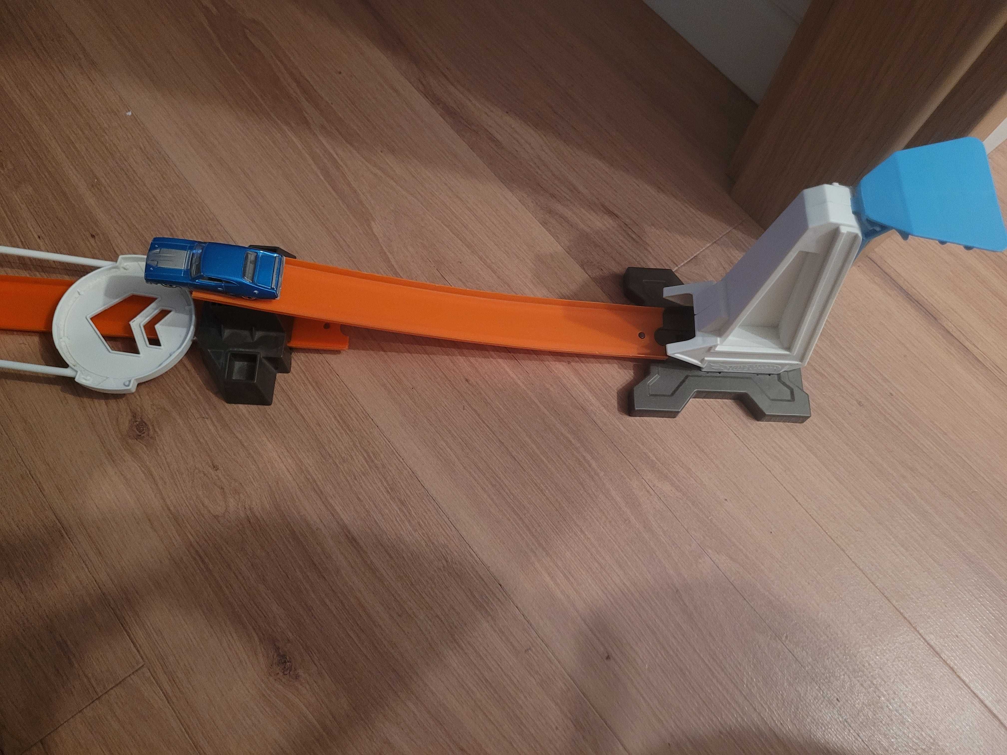 Hot wheels tory skocznia