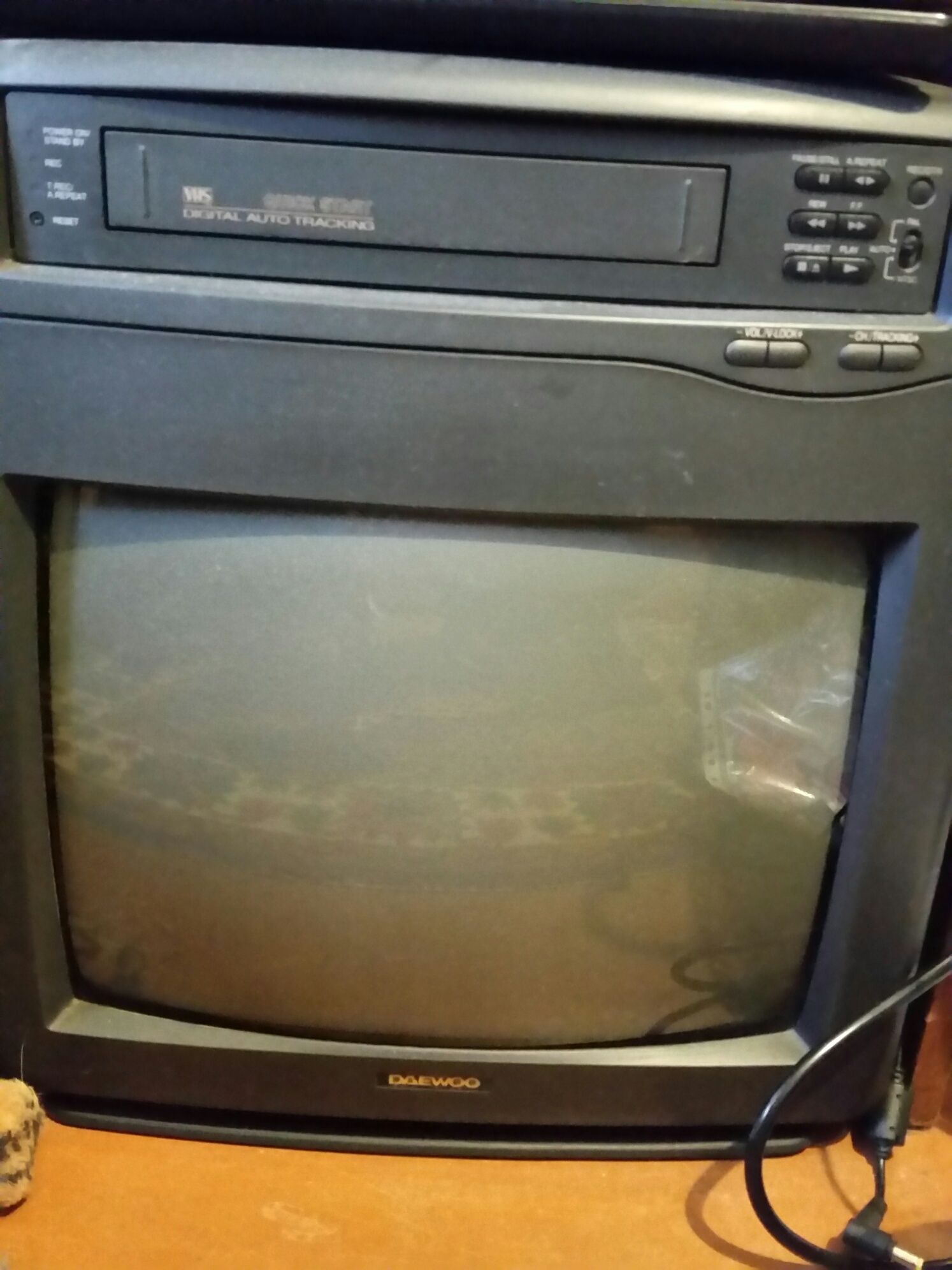 Телевизор Grol 21", телевизор-моноблок Daewoo 14"