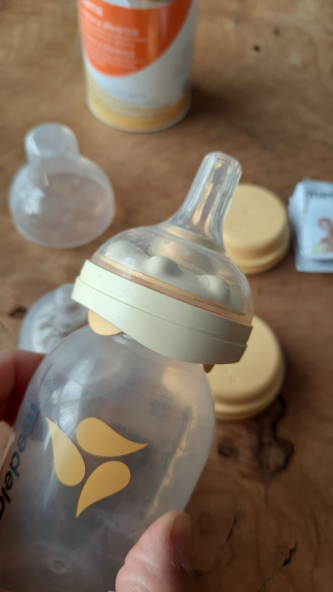 Medela Calma + Tetina extra - biberão de adaptação