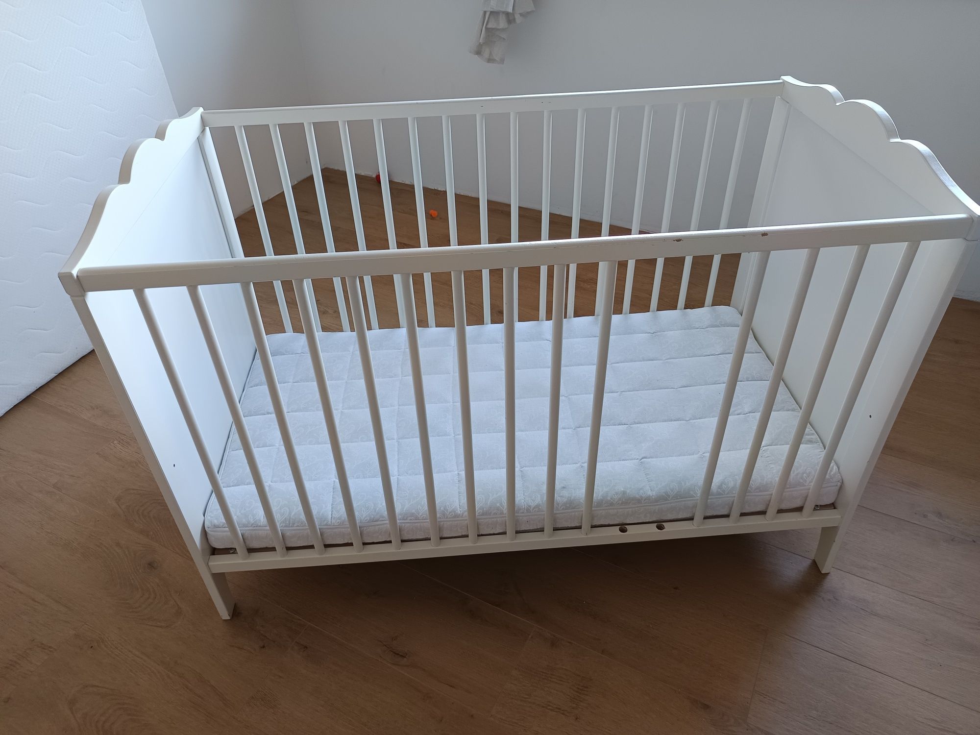 Łóżeczko dziecięce Ikea + materac