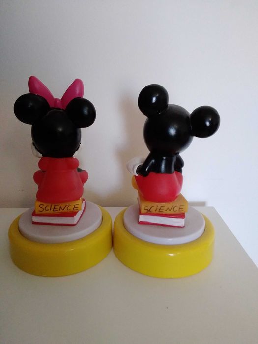 Par luzes de presença Mickey & Minnie, a pilhas.