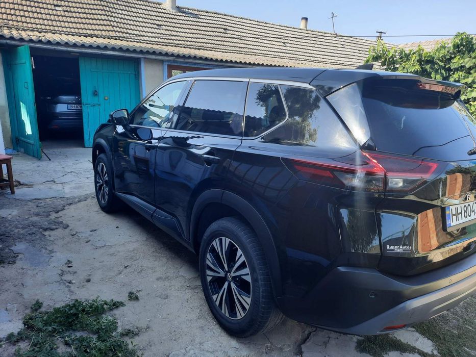 Продам ниссан рог т33