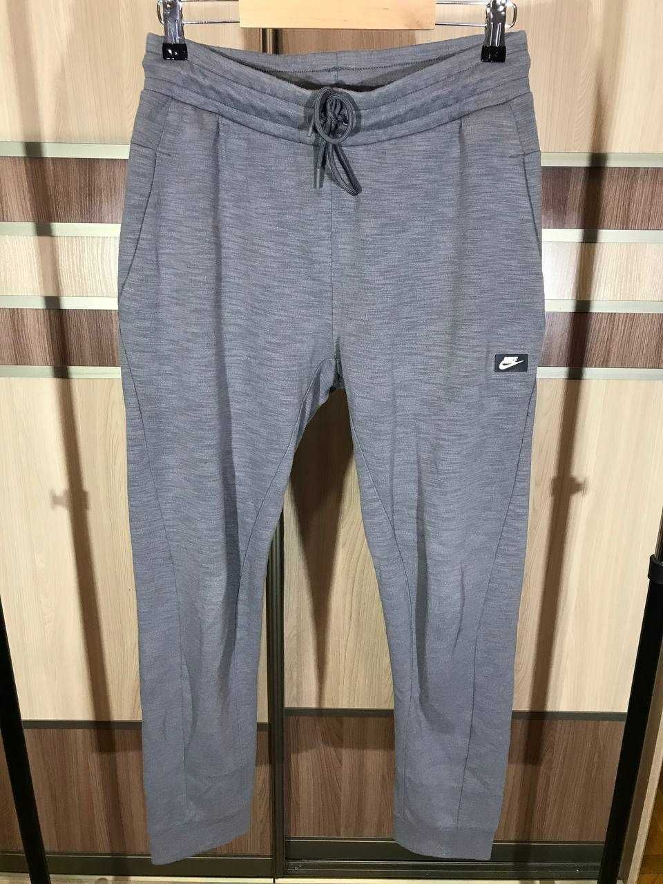 Спортивные штаны Nike оригинал Size S