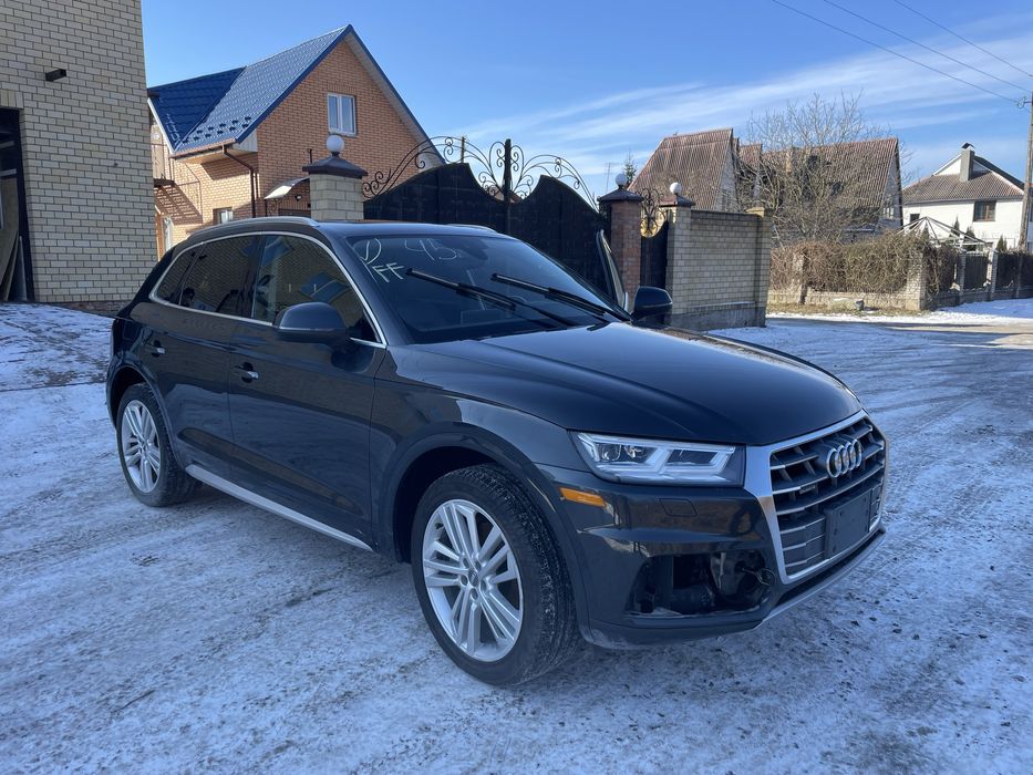 Audi Q5 80A Колір:LX7L Розборка Ауді ку5 80А Шрот Запчастини Розбір