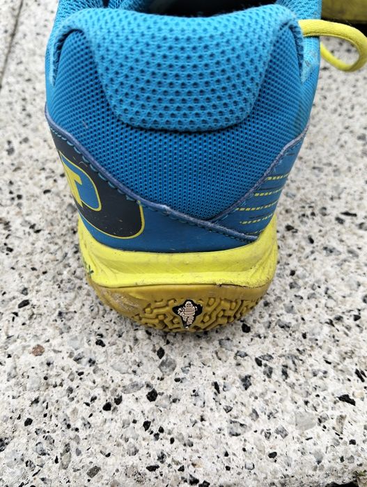 Vendo sapatilhas Babolat, com oferta de t-shirt