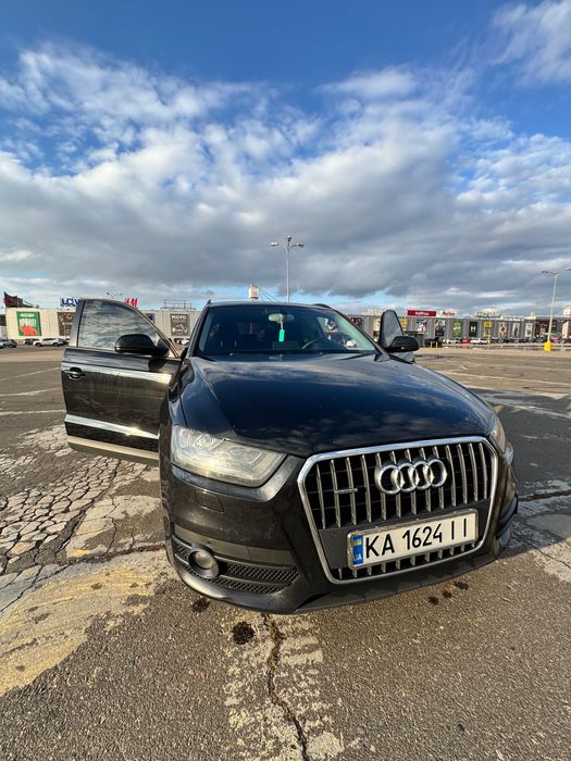 Продам audi q3 2014 року.