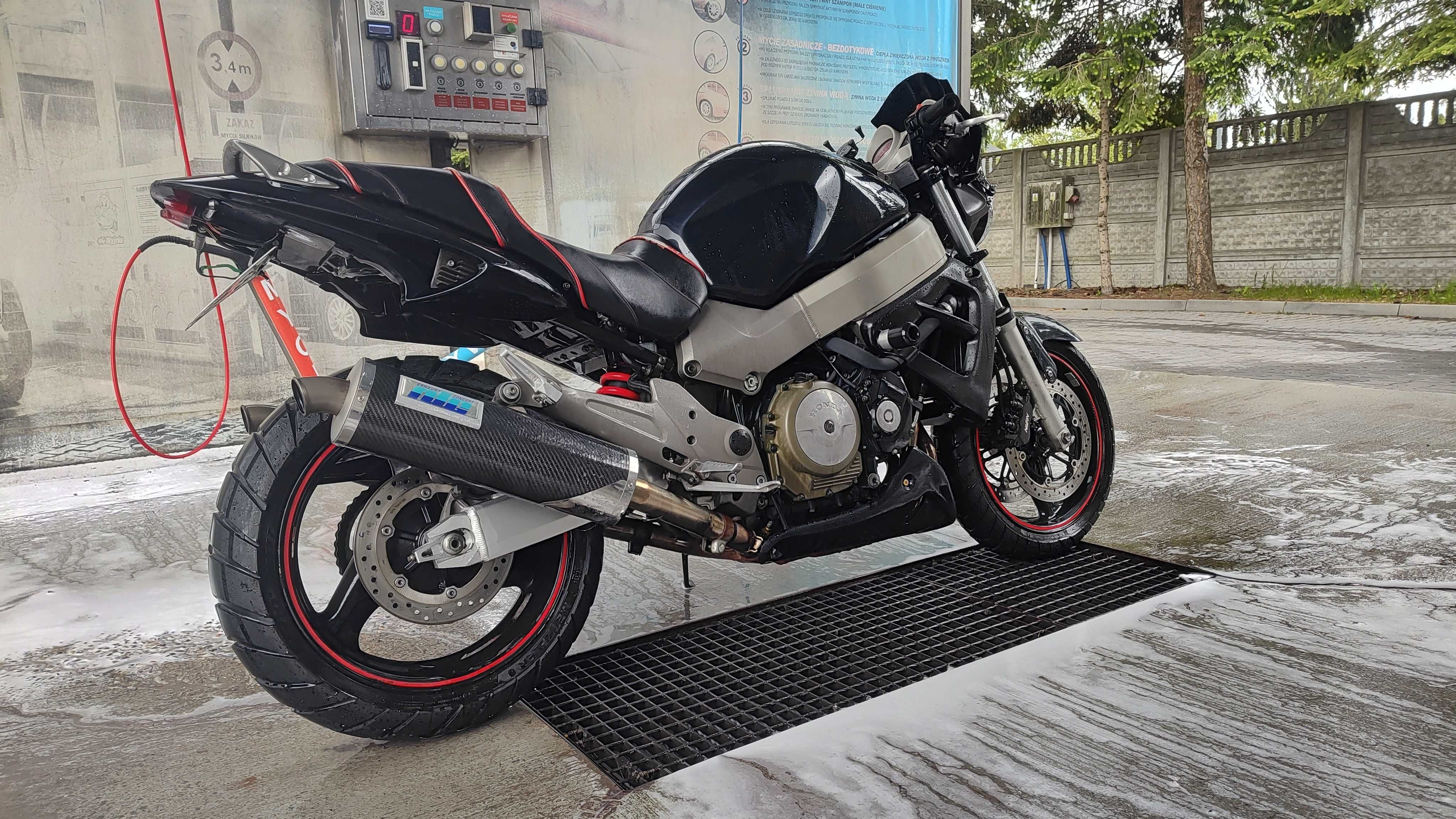 Honda X11 CB1100SF