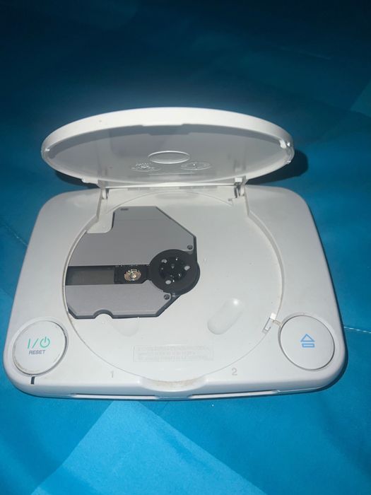 PlayStation 1 branca + Comando Branco