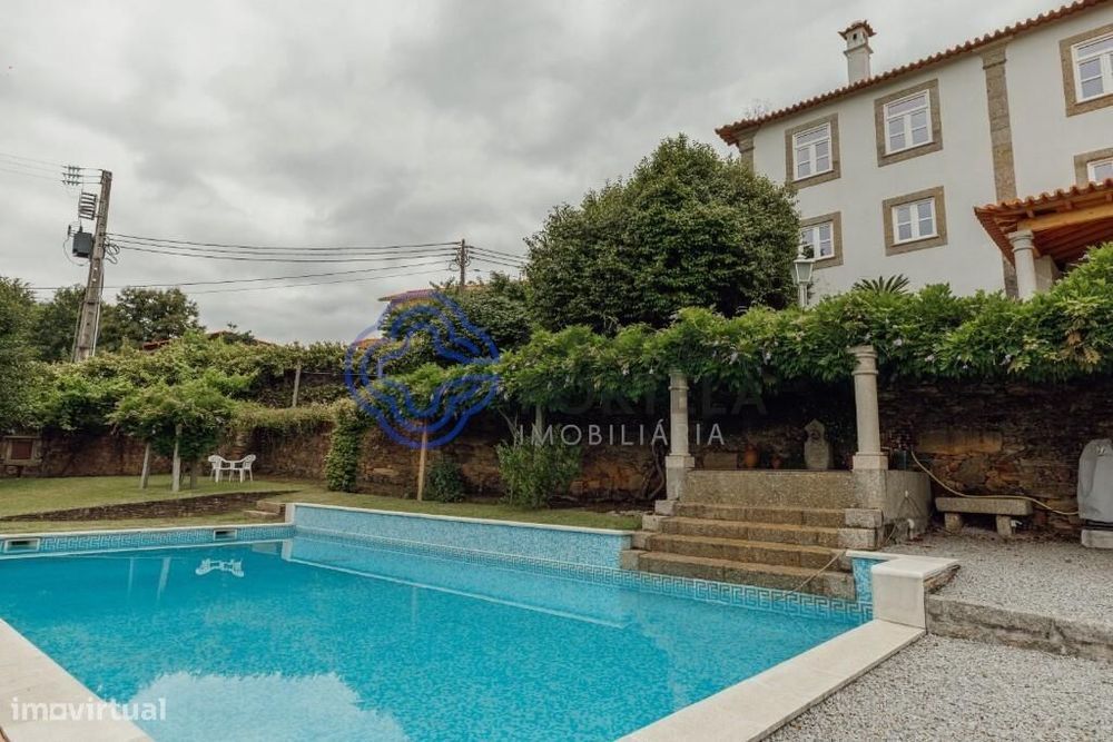 Quinta vinícola com solar secular