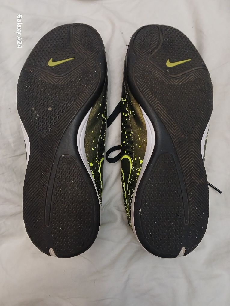 Футзалки Nike Magista, р.37,5