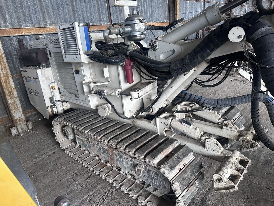 COMACCHIO MC 600 rok 2010  wiertnica wiertnia studni studnie studnia