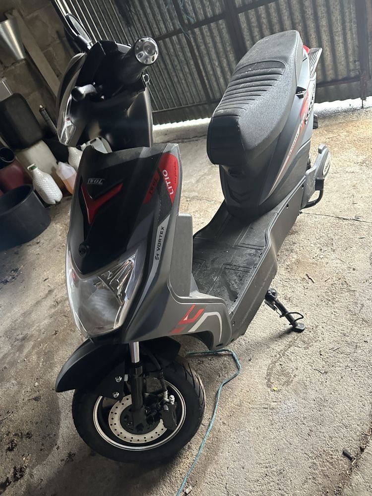 Vendo scooter vortex goose como nova, aceito trocas