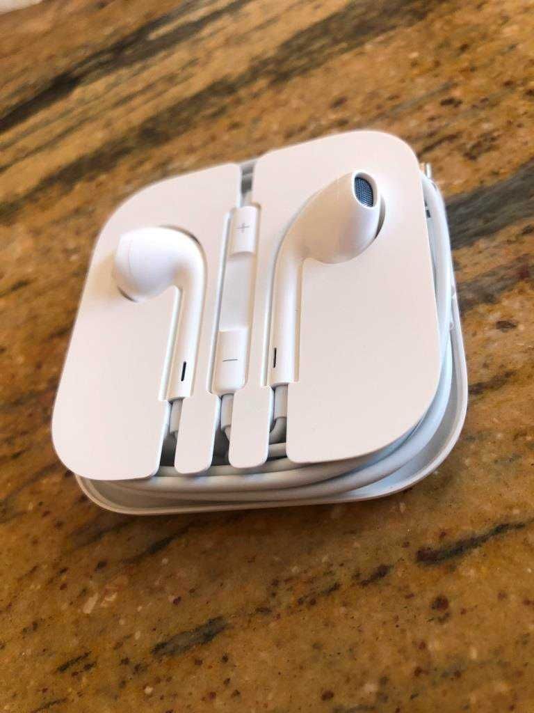 Nieużywane słuchawki douszne do Apple – JACK