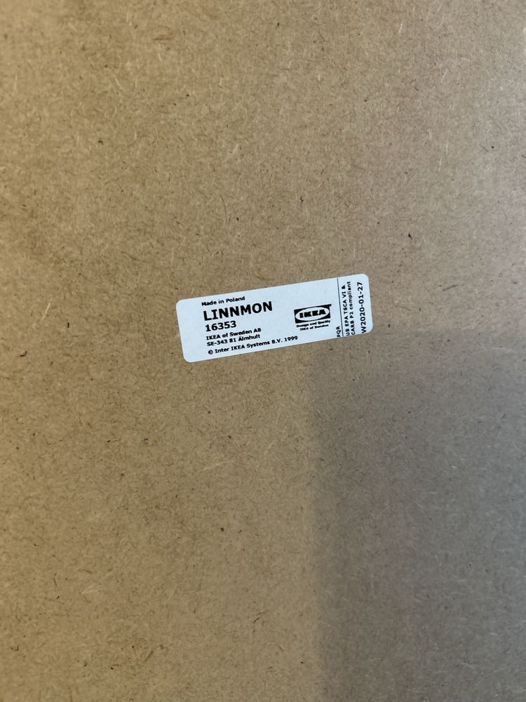 Biale biurko z czarnymi nogami ikea linnmon