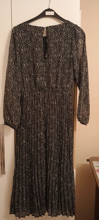 Długa sukienka plisowana