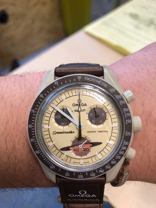 Omega x Swatch SO33L100 Uran - Wysoka jakość i unikalne kolory