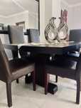 Mesa com 6 cadeiras