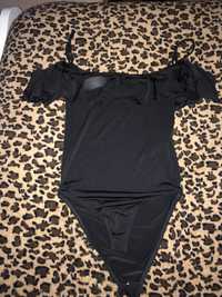 Bodysuit preto com folho da Stradivarius tamanho XS em bom estado.