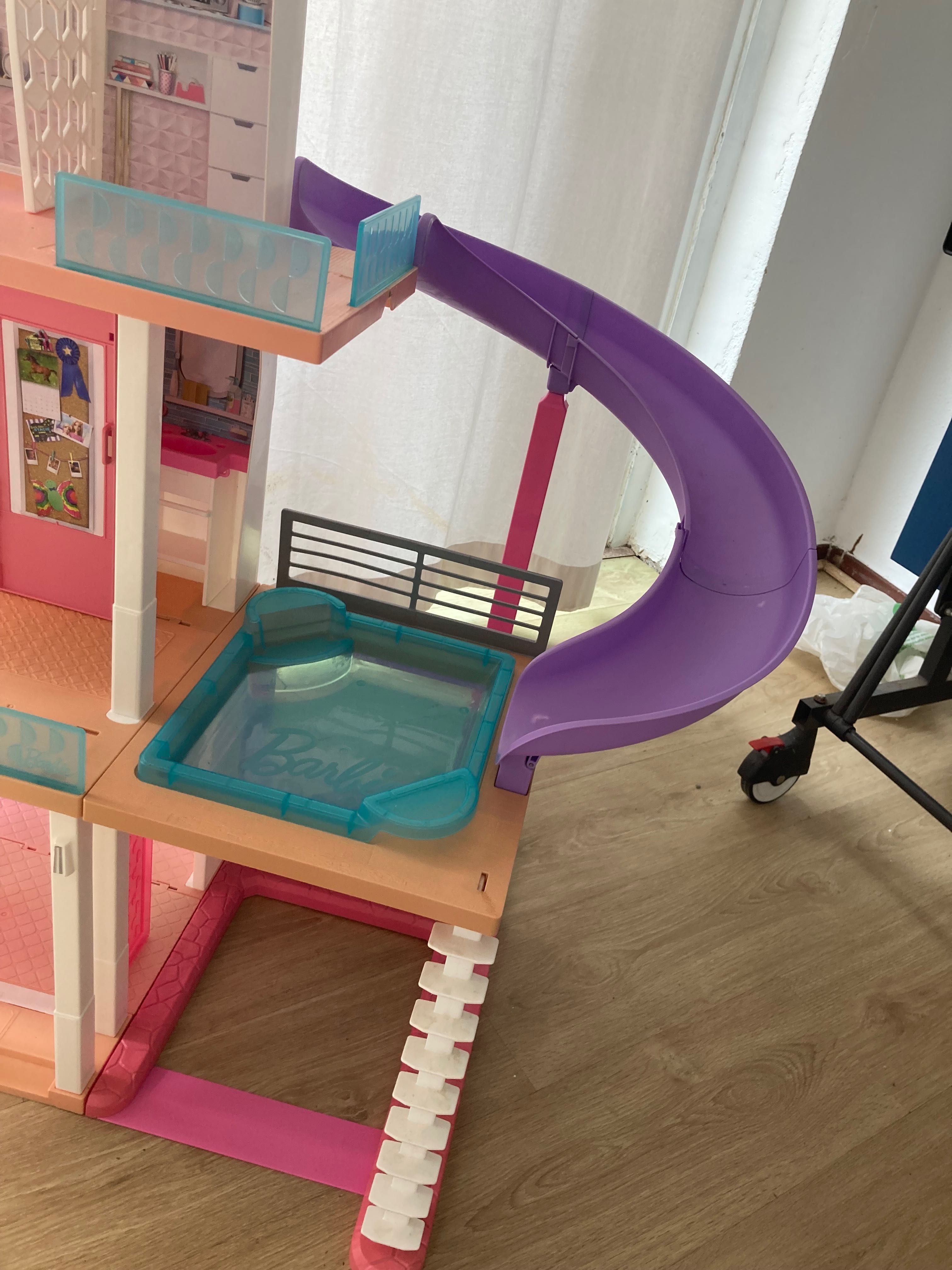 Casa de bonecas da Barbie