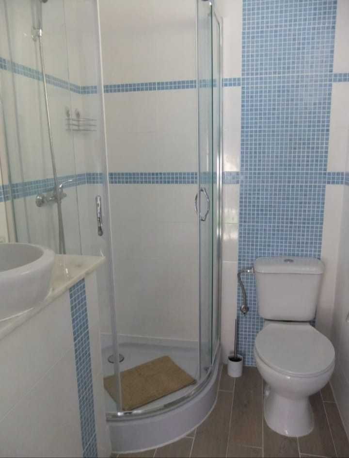 Apartamento T2+1, c/TERRAÇO, r/c, 2 WCs em Algés