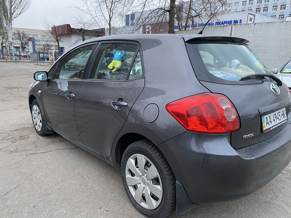 Toyota Auris ʼ08р 1.6 механіка