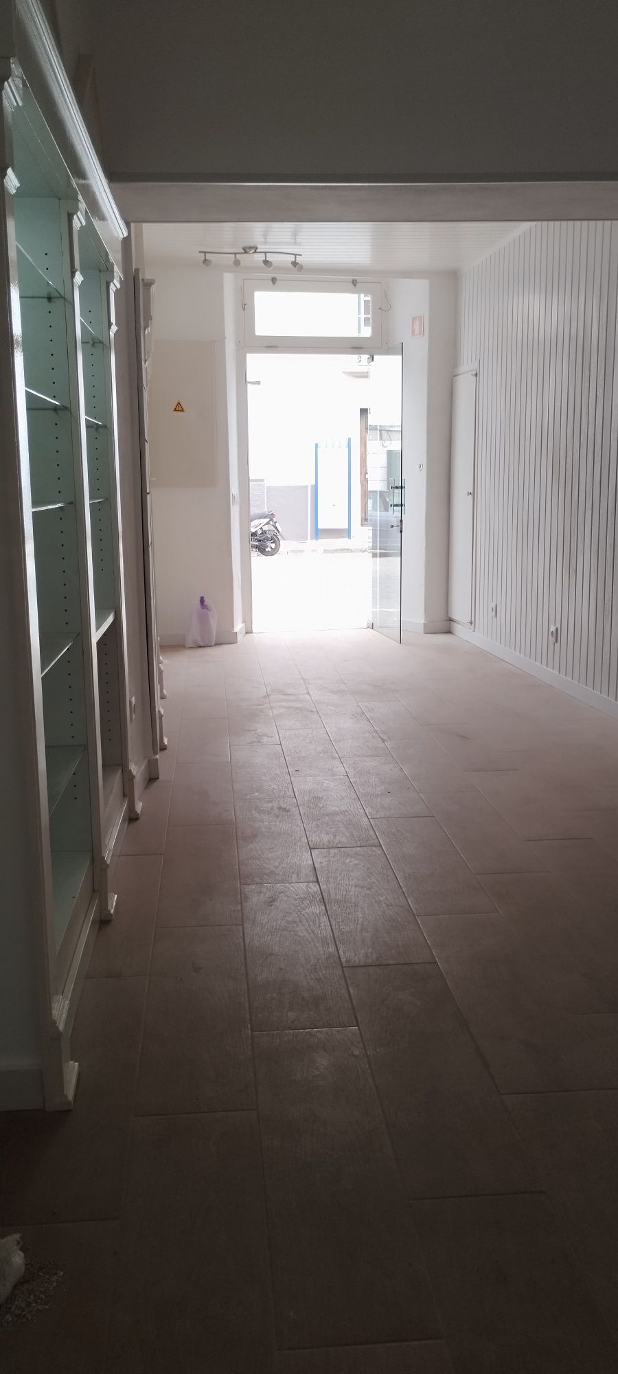 Arrenda-se loja no centro