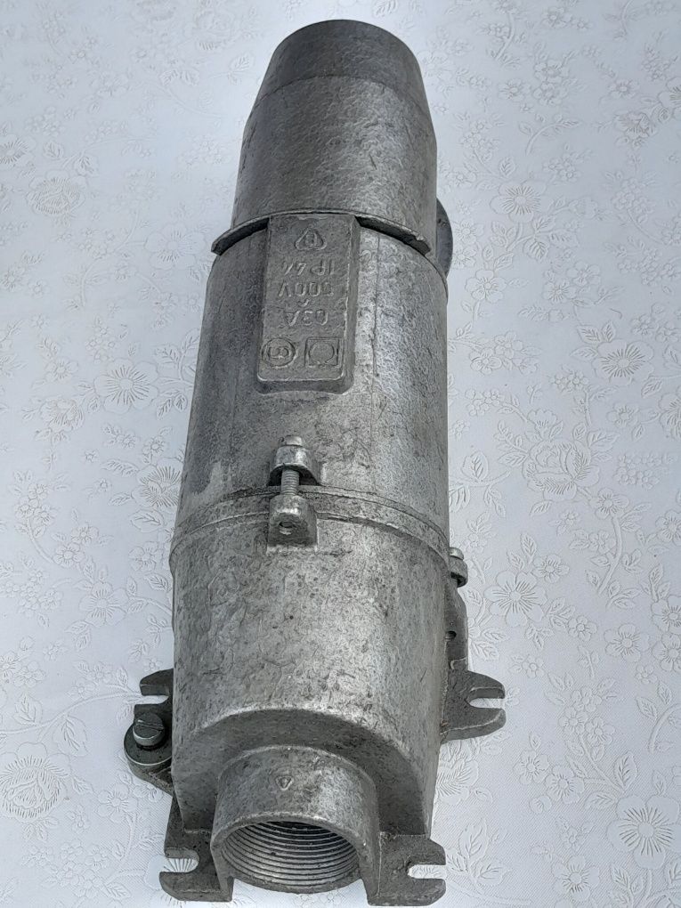 Wtyczka metalowa 63 A 500 V