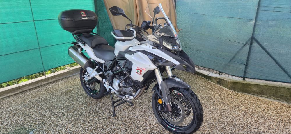 Vendo Moto Benelli trk 502x