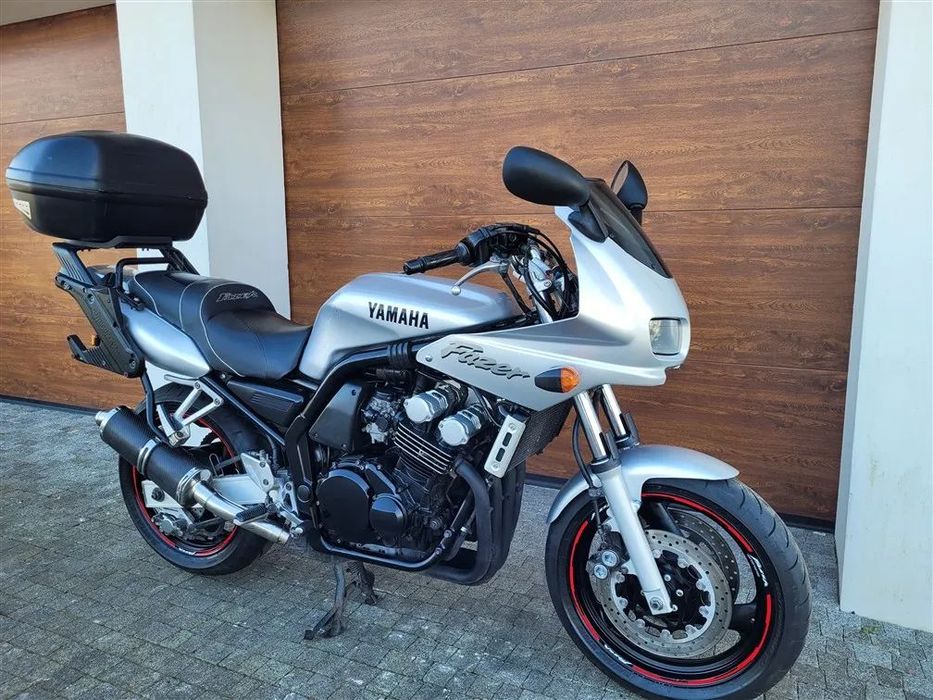 Yamaha FZS Fazer 600 nowe opony kufer bdb stan