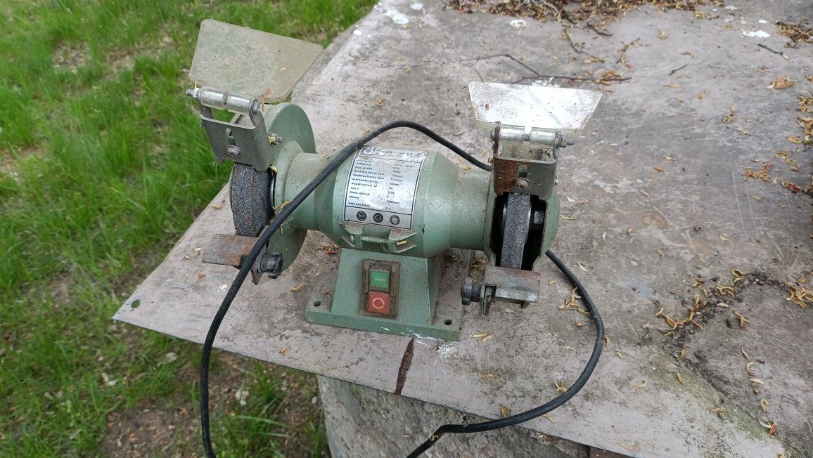 Szlifierka stołowa STB 03, 350W, 2950 obr./min, 150 mm – stsn bdb