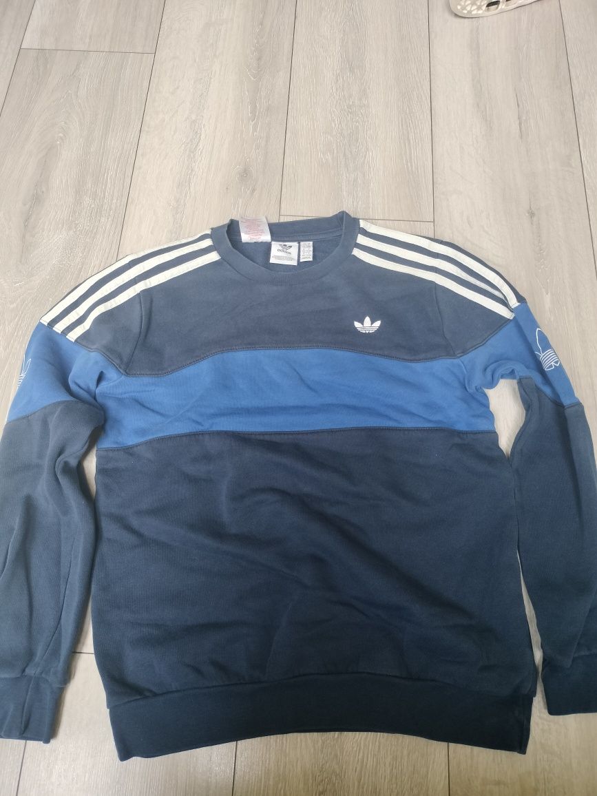 Sprzedam bluzę chłopięcą adidas