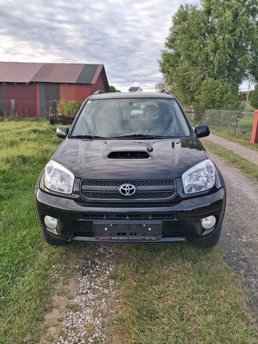 Toyota rav4 -> 2.0 d4d -> 2005r -> lift -> brak korozji -> 4x4