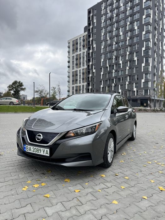 Nissan Leaf 2018 Ніссан Ліф