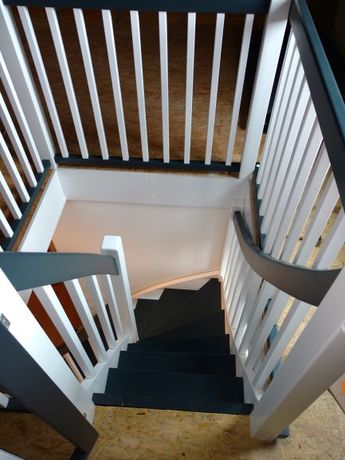 schody drewniane wycena on-line, atrakcyjna cena, projekt i montaż