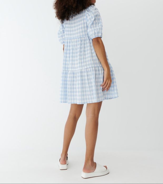 Mohito rozmiar 40 L błękitno biała sukienka dekolt serce fason A