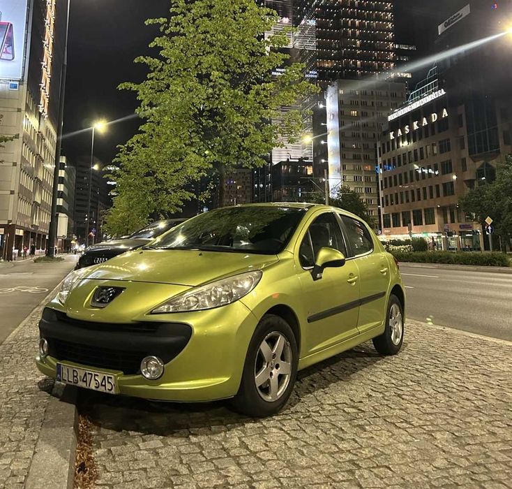 Peugeot 207 1.4 benzyna 96 KM