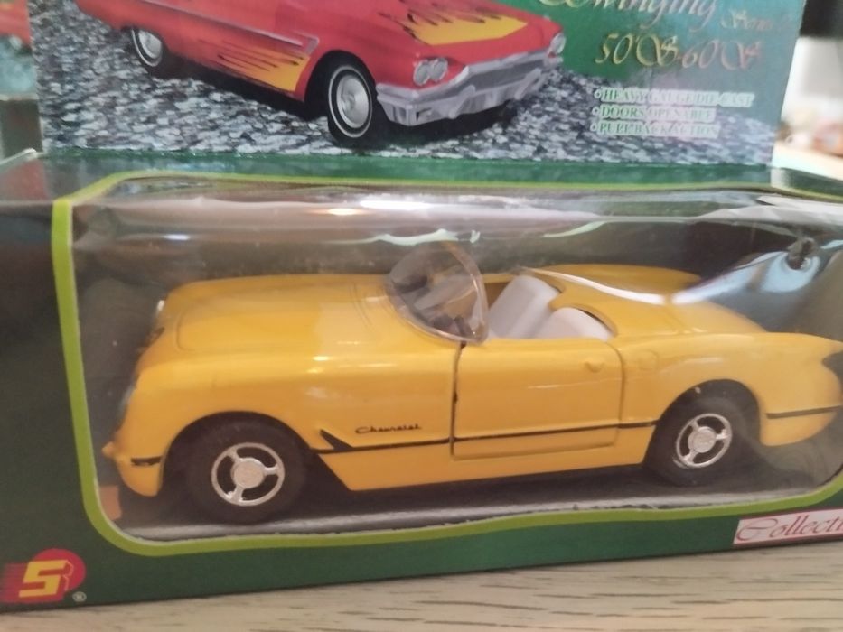 Chevrolet Corvette amarelo Superior Swinging Series 2 diecast 1:43 nov