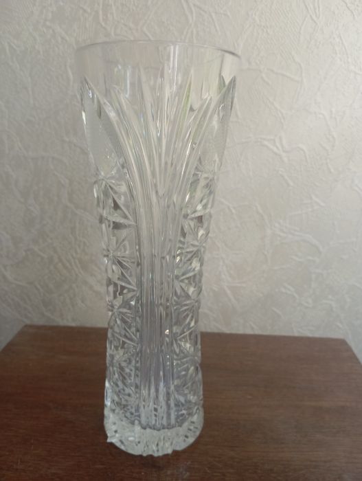 Ваза, салатник хрустальные.