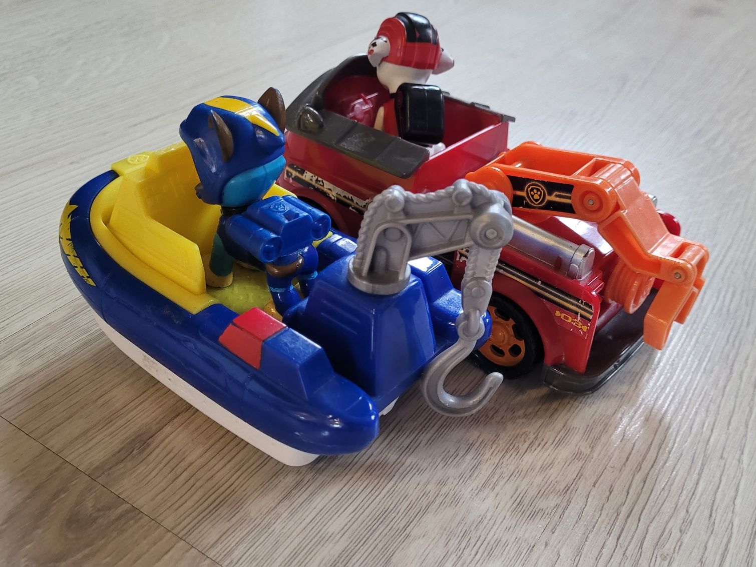 2 auta, pojazdy Psi Patrol. Marshall auto naprawcze,  Chase. Paw Patro