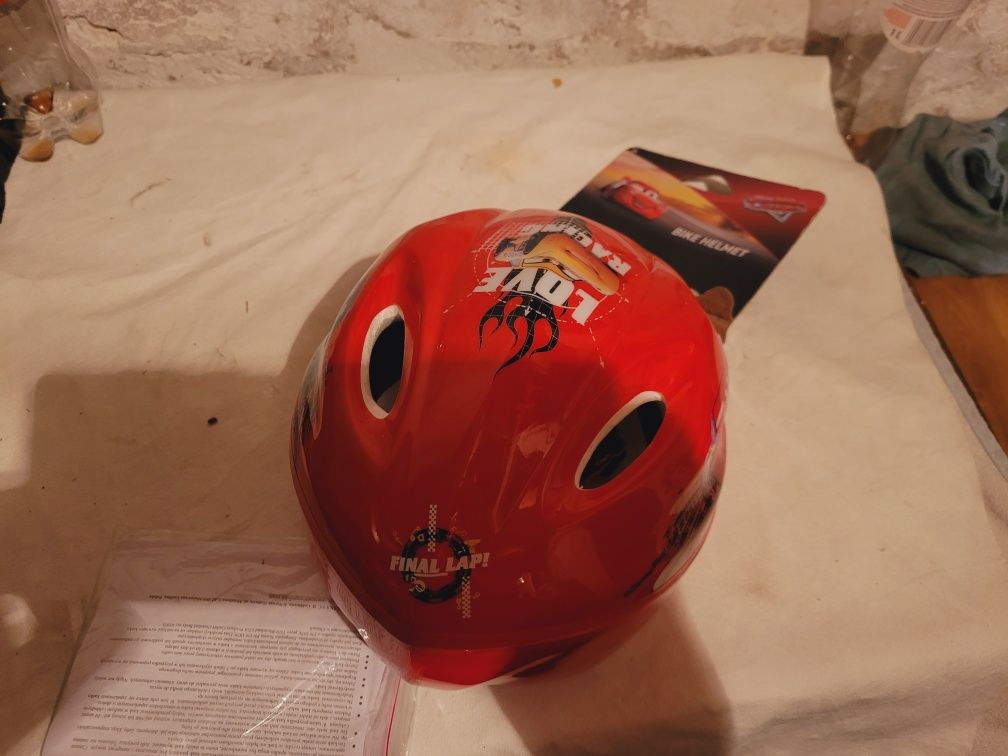 Kask rowerowy Macqueen