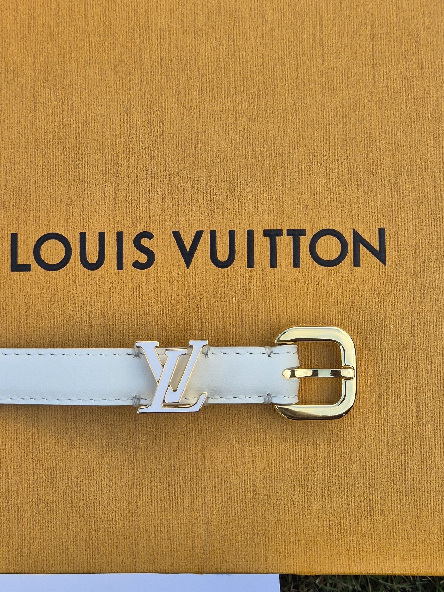 Louis Vuitton pasek biały z monogramem