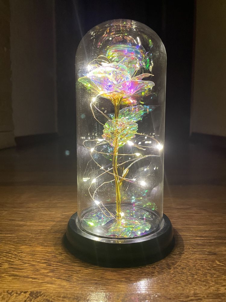 Idealny prezent urodzinowy Wieczna róża z oświetleniem LED