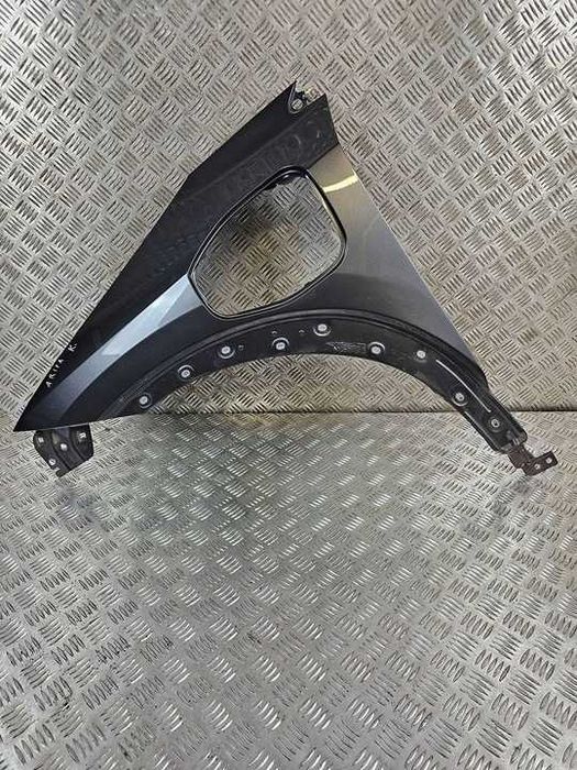 Nissan Ariya крило переднє праве чи ліве