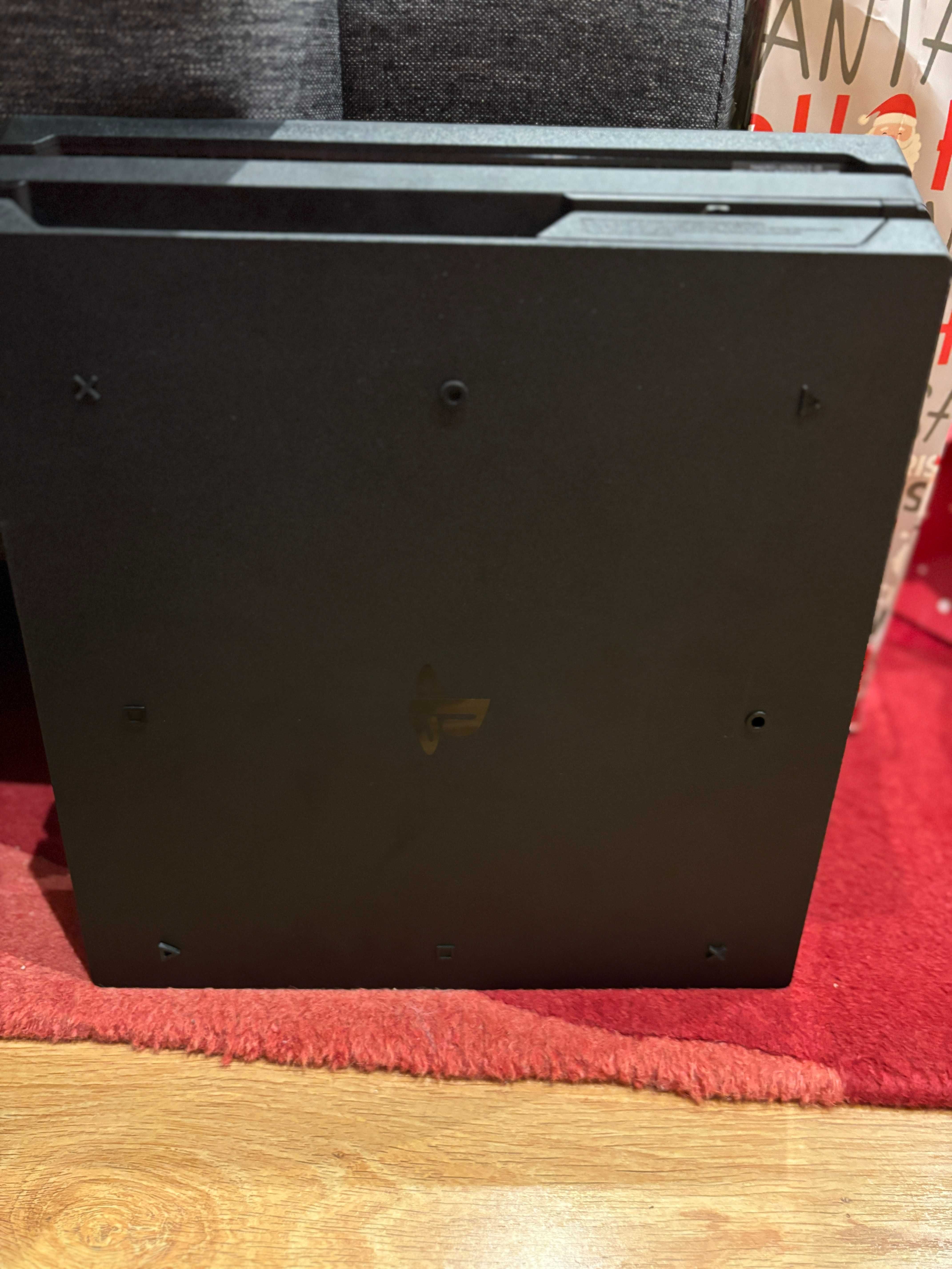 PS4 Pro 1 TB. Como nova.