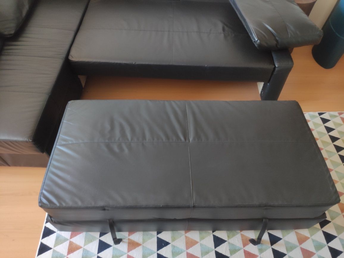 Sofa cama FRIHETEN Ikea em pele sintética