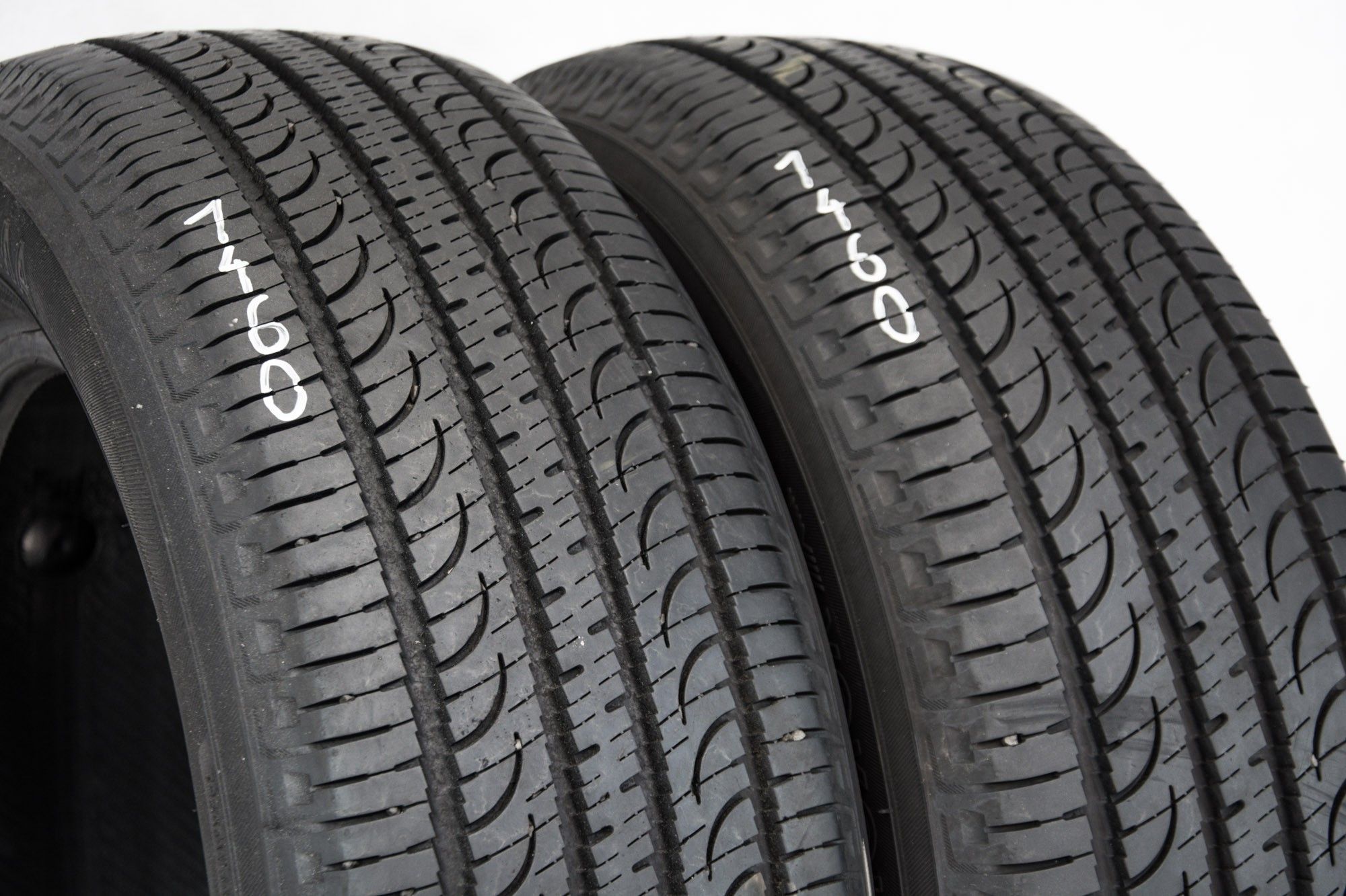 Opony 215/60R17 lato 215/60/17 YOKOHAMA (osobowe) OU11460