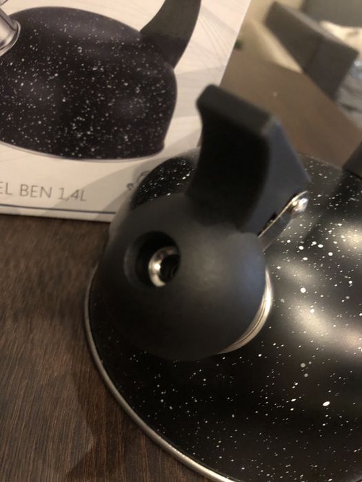 Czajnik kuchenny z gwizdkiem 48tknk