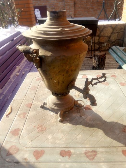 Продам . Латунный самовар.