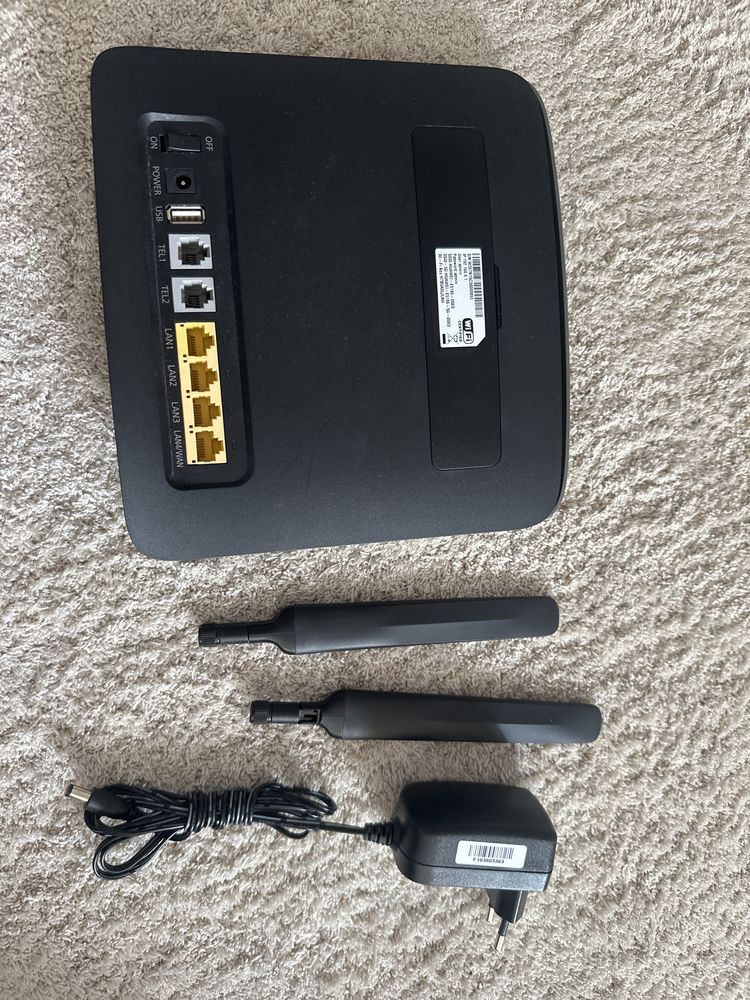 Modem z routerem GSM Huawei LTE E5186 s - 22a